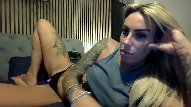 poppyinga1 online show from 11/09/25, 10:19