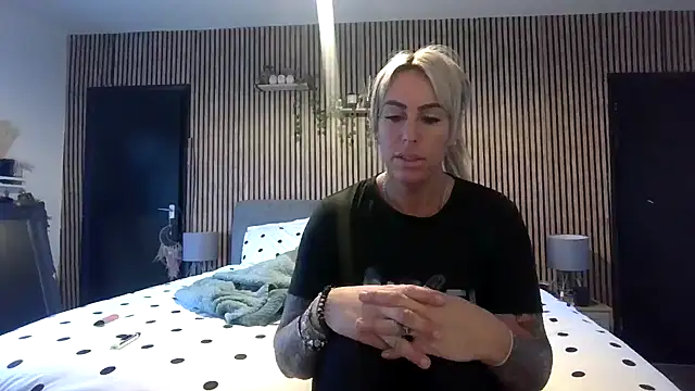 poppyinga1 online show from 01/11/26, 11:15