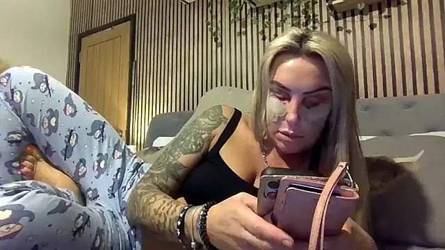 poppyinga1 online show from 02/21/26, 10:00