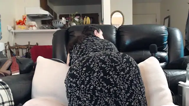 Juicy Julie469 online show from 04/23/26, 01:35