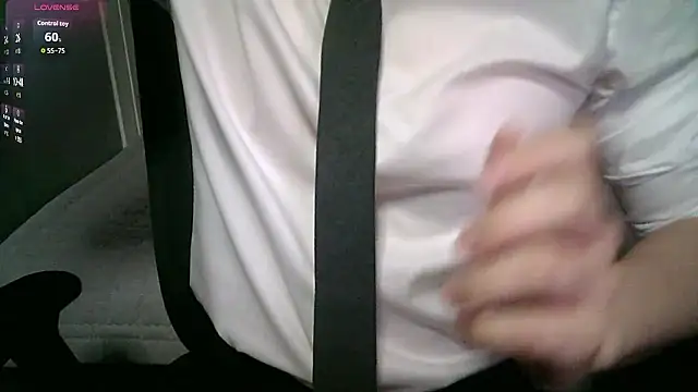 111owo111 online show from 05/25/26, 12:22
