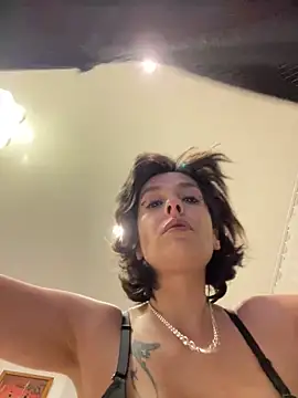 Piggiteablacktea online show from 12/22/25, 09:34