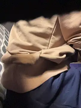 AikoYamada online show from 11/22/25, 05:28