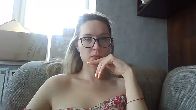 Snapshot of Jugira chatting on 06/27/26, 12:44 Jugira online show from 06/27/26, 12:44