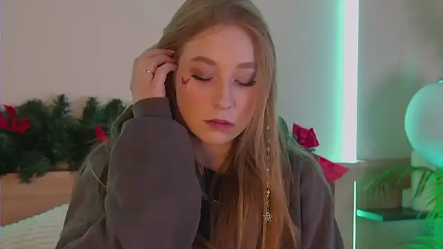 Snapshot of MiaEuphoria_ chatting on 01/09/26, 05:21 MiaEuphoria online show from 01/09/26, 05:21