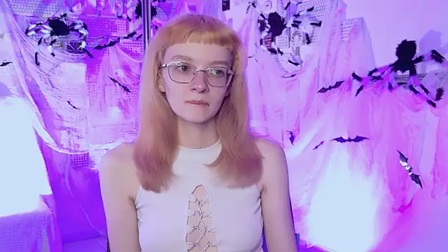 MollyJiggles online show from 10/22/25, 04:07