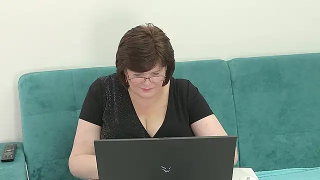 Sandra Sunrise online show from 11/21/25, 08:35