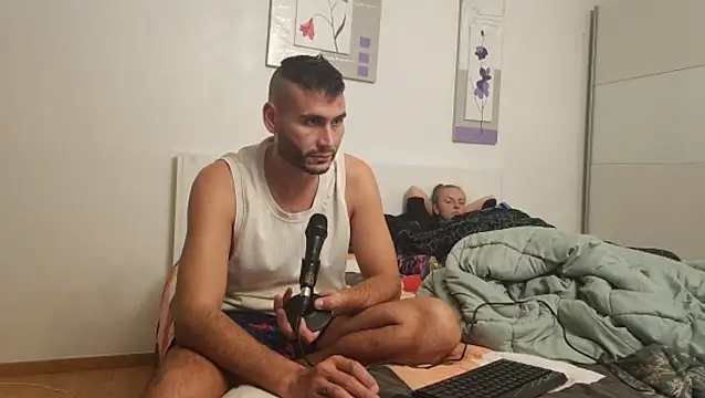 hornycouplefuck12 online show from 09/18/25, 07:49