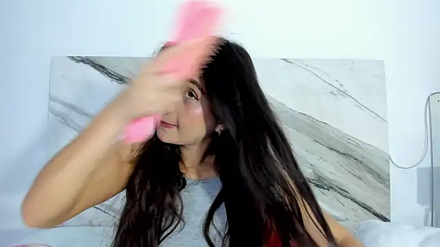 thamiina  online show from 09/24/25, 07:06