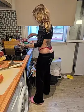 sarahpearlx online show from 02/11/26, 04:45