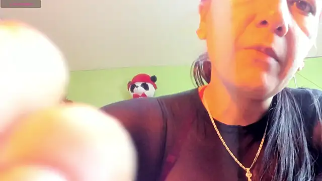 hot Dariana pantyhose online show from 11/10/25, 01:21