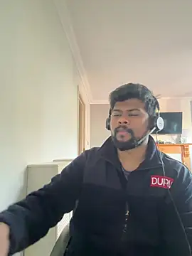 Snapshot of CrazyShashank chatting on 01/15/26, 11:15 CrazyShashank online show from 01/15/26, 11:15