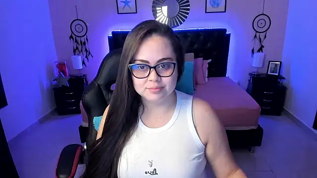 LolaVillalobos online show from 03/17/26, 12:19