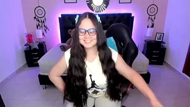 LolaVillalobos online show from 03/19/26, 12:20