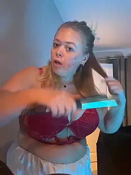 KaylaTrudi online show from 02/02/26, 10:19