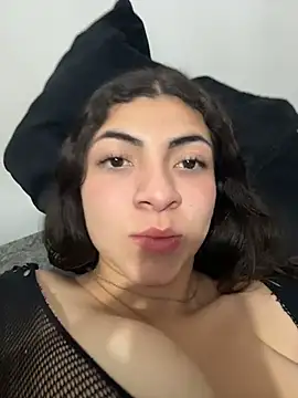 Snapshot of arieel__722 chatting on 10/16/25, 06:03 arieel  722 online show from 10/16/25, 06:03