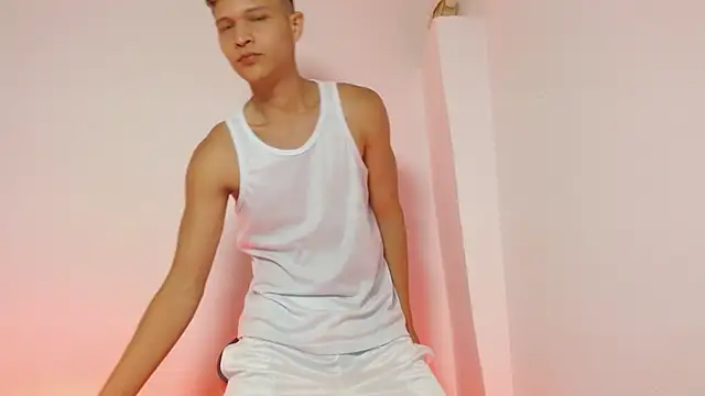 Twinkcock22 online show from 04/25/26, 12:24