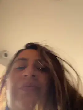 megvibes online show from 10/20/25, 08:53