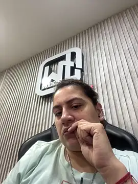 megvibes online show from 11/10/25, 01:32