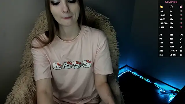 Snapshot of Victoriakittyy chatting on 10/08/25, 11:46 Victoriakittyy online show from 10/08/25, 11:46