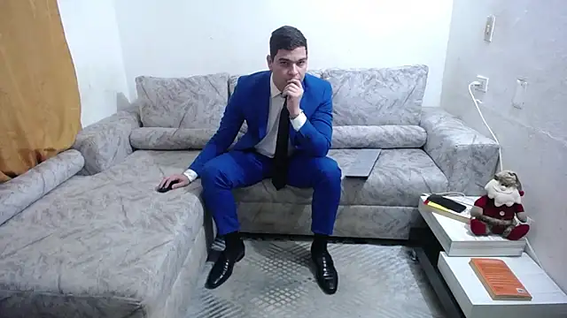 Victor Maitland online show from 12/16/25, 03:44