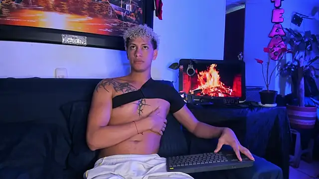 ECSTASYX2 2001 online show from 03/04/26, 05:13