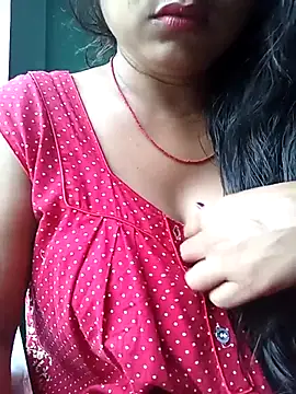 Snapshot of Desi_couple305 chatting on 09/23/25, 01:30 Desi couple305 online show from 09/23/25, 01:30