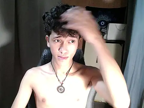 kenbigcockxx online show from 10/28/25, 03:58