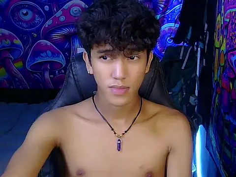 Snapshot of kenbigcockxx chatting on 06/08/26, 03:23 kenbigcockxx online show from 06/08/26, 03:23