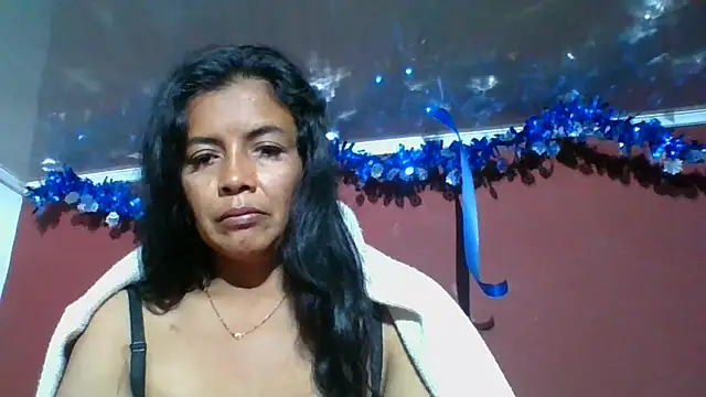 DianaOchoa  online show from 12/01/25, 10:42