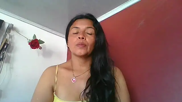 DianaOchoa  online show from 04/03/26, 02:37