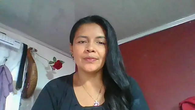 DianaOchoa  online show from 05/05/26, 08:28