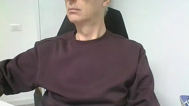 Snapshot of Sensor2000 chatting on 01/08/26, 08:16 Sensor2000 online show from 01/08/26, 08:16