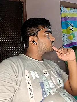 Snapshot of Harsha_Happy chatting on 10/08/25, 04:54 Harsha Happy online show from 10/08/25, 04:54