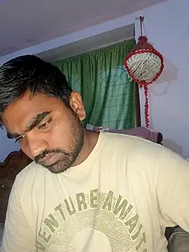 Snapshot of Harsha_Happy chatting on 10/23/25, 03:17 Harsha Happy online show from 10/23/25, 03:17