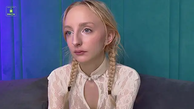 maya snow online show from 10/31/25, 06:47