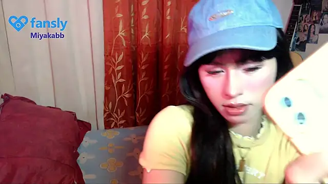 Snapshot of chakababe chatting on 05/05/26, 09:56 chakababe online show from 05/05/26, 09:56
