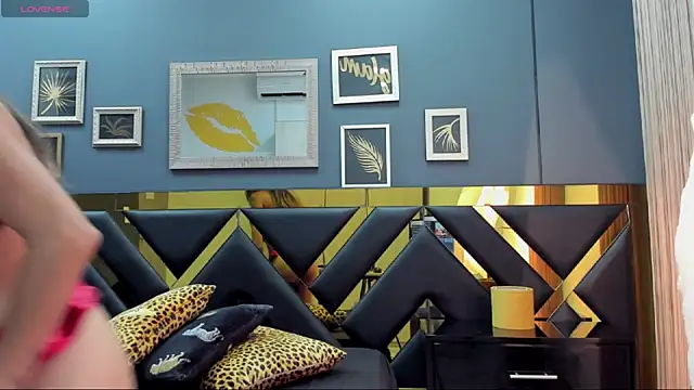 Kaya Tate online show from 11/14/25, 08:18