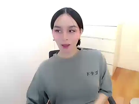 holly tabby online show from 09/12/25, 08:31