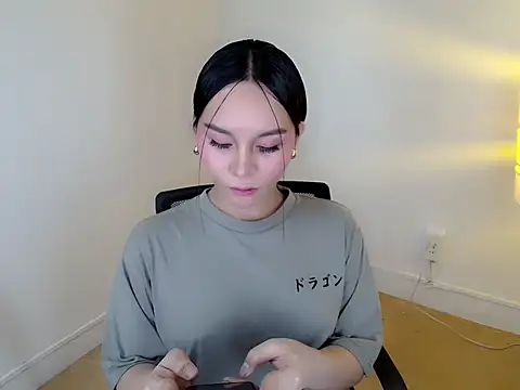 holly tabby online show from 01/09/26, 08:54