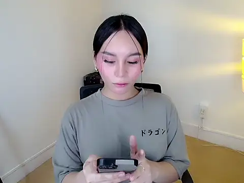 holly tabby online show from 01/16/26, 10:58