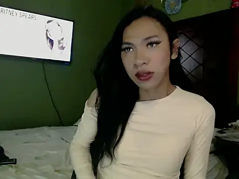 Annaloula online show from 10/15/25, 03:45