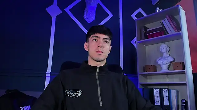 etham wolf  online show from 09/26/25, 11:47