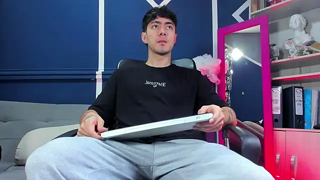 etham wolf  online show from 11/28/25, 12:41