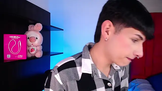 Ezra Storm online show from 01/11/26, 04:17