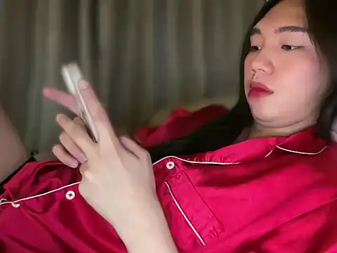 kat mire online show from 03/25/26, 04:57