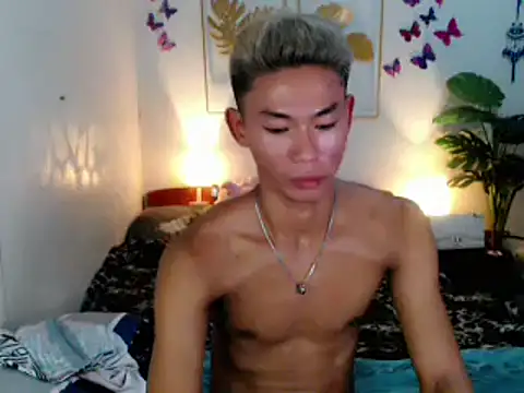 Snapshot of naughty_rence chatting on 07/20/26, 02:19 naughty rence online show from 07/20/26, 02:19