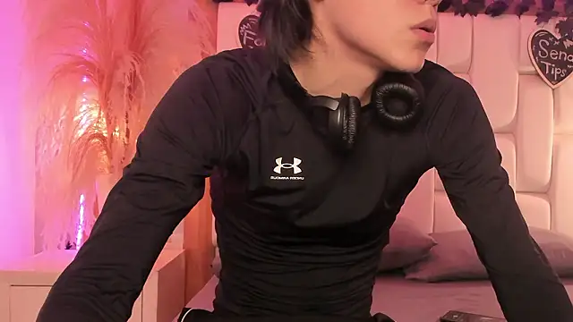 Daphne And Roger online show from 03/13/26, 11:06