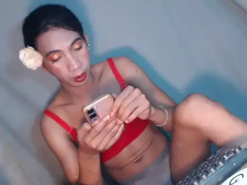 Snapshot of xyourdreamtrans chatting on 02/25/26, 02:10 xyourdreamtrans online show from 02/25/26, 02:10