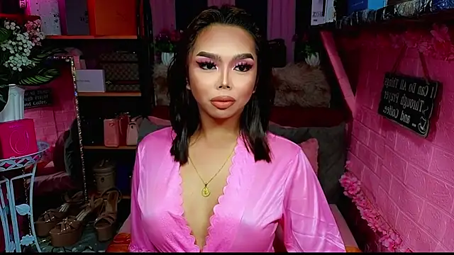 MoniqueCeleste online show from 11/22/25, 04:28